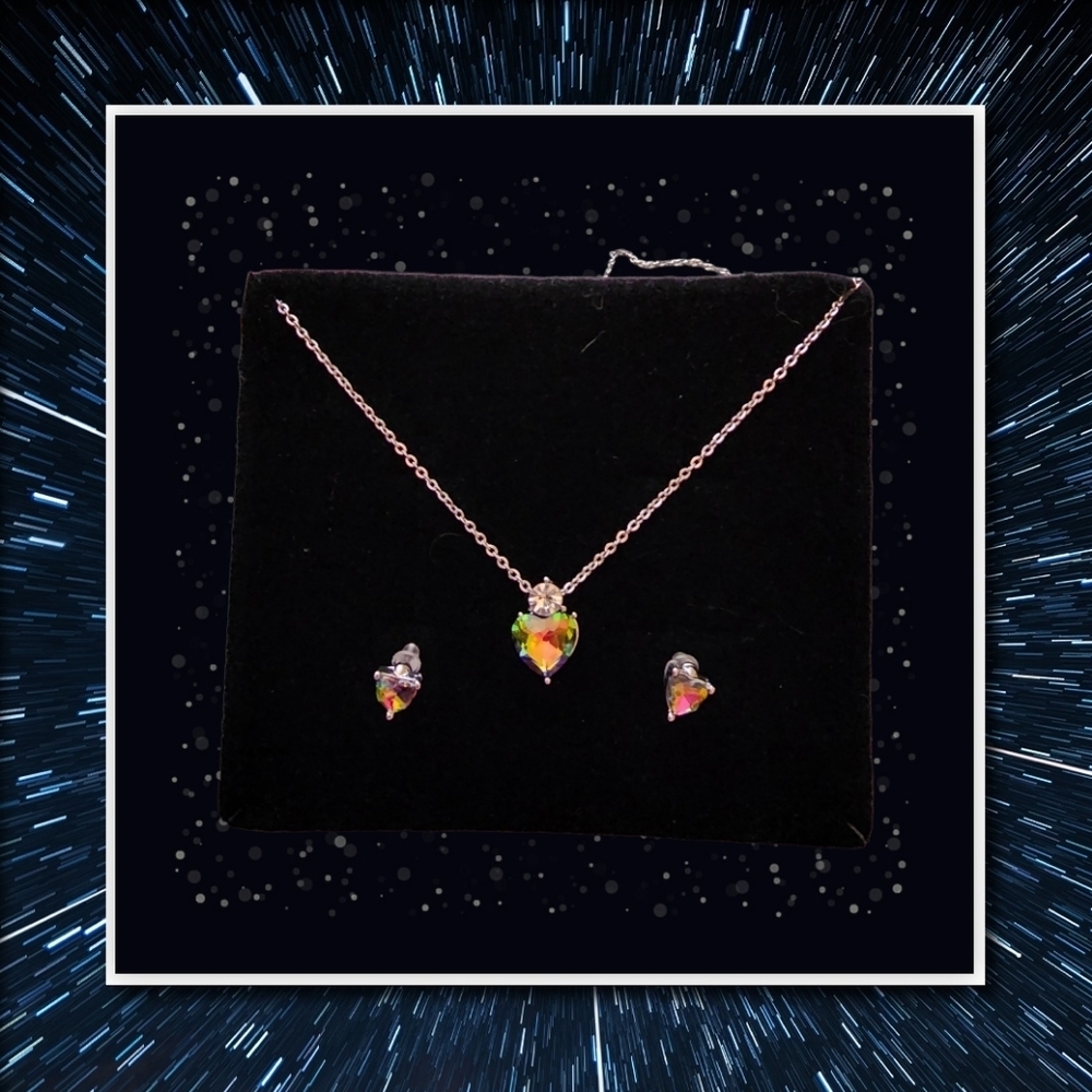 💖Heart Shaped Crystal Pendant Necklace and Earring Set